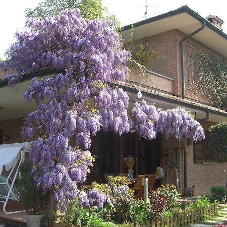 B&B Les Fleurettes Lomazzo Eksteriør billede