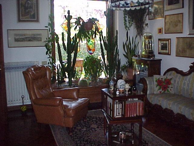 B&B Les Fleurettes Lomazzo Eksteriør billede