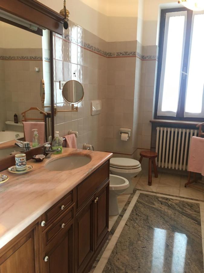 B&B Les Fleurettes Lomazzo Eksteriør billede