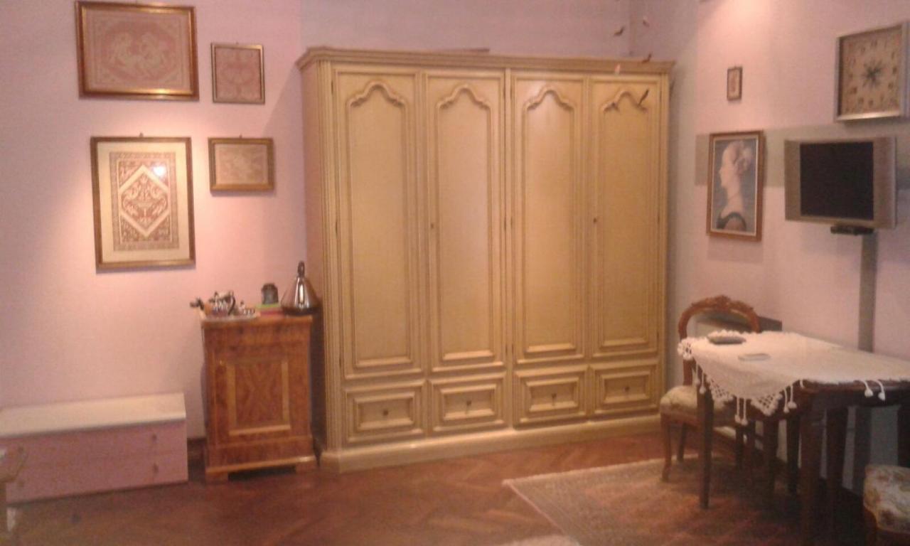 B&B Les Fleurettes Lomazzo Eksteriør billede
